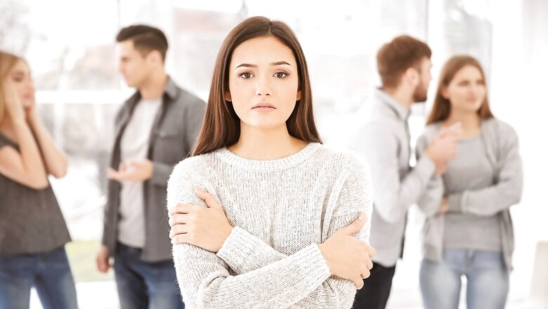 Is Social Anxiety Keeping You Away From Parties? Check These Helpful Tips