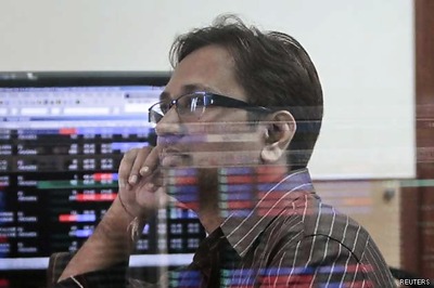 Sensex at fresh 4-month low, down 54 points