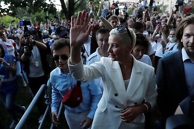 Belarus opposition member briefly detained on eve of presidential election