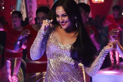 First Look: Sonakshi Sinha turns retro for 'Himmatwala'