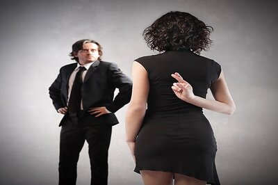 Are you aware of these 14 lies that women tell their husbands?