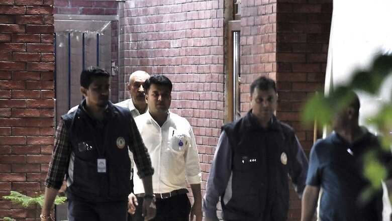 CBI Searching 105 Locations Under ‘Operation Chakra’ in Cyber Fraud Case After FBI Inputs