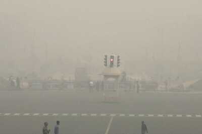 Delhi's Air Quality Worsens to 'Severe' Category as Temperature Drops