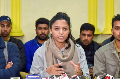 Upset with Centre’s Kashmir Move, Shehla Rashid Announces Decision to Quit Electoral Politics