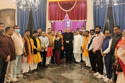 KMC Polls: Ruckus Outside Suvendu Adhikari's House After Cops Stop BJP Delegation to Meet Guv