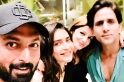 It’s a Double Date! Sussanne Khan, Arslan Goni Pose With Karishma Tanna, Varun Bangera