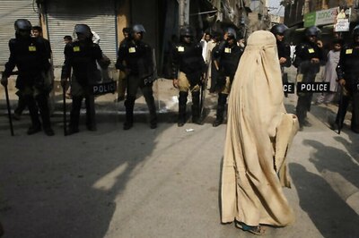 Attack on Bus Carrying Shiites in Pakistan Kills 4 Women