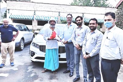 Veteran Indian Cricketer Ajay Jadeja Takes Delivery of New Kia Carnival MPV Worth Rs 33.95 Lakh