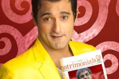 Amrita Rao looks sexy:  Akshaye Khanna