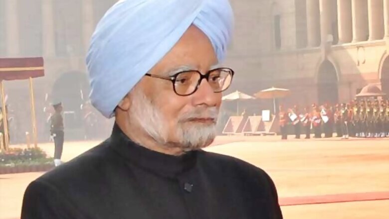 Manmohan Singh heads for Myanmar summit on regional ties