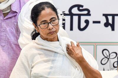 Bengal Police Put on High Alert After Mamata Holds Emergency Meet Amid Violence, Cops Release Helpline Number