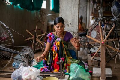 Opinion | Female Artisans: Unsung Heroes of the Handloom Industry