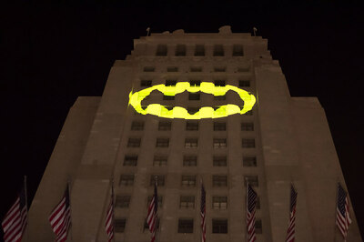 Los Angeles Lights up City Hall With Batman Signal