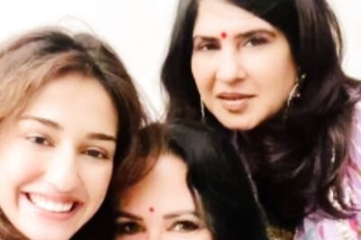 Disha Patani Joins Rumoured Beau Tiger Shroff's Mom Ayesha Shroff for Diwali Celebrations in His Absence