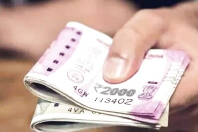 7th Pay Commission: Central Govt Employees May See Salary Hike Soon As Fitment Factor, DA To Rise