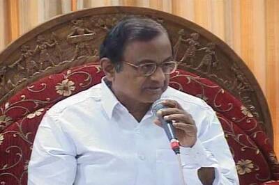 Chidambaram keeps cool, invites student for tea