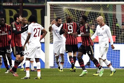 Roma slip five points behind Juventus after 2-2 draw at Milan