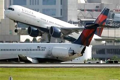 Use of cellphones during take-off won't crash flights