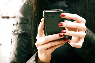 Fear about teenagers' smartphone obsession is exaggerated: Study