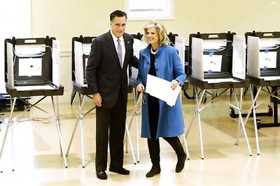 Obama or Romney? Voters start deciding close race