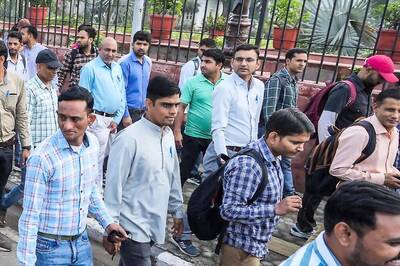 UPSC CSAT 2023: 'Demand for Re-exam Not Practically Feasible,' 33% is Standard Passing Marks, Say Experts