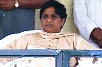 SP is coming to PM's dinner, Mayawati isn't