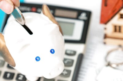 73% Indians Say Expenses Grew in 2022, 50% Blame it on Inflation: Axis My India Survey