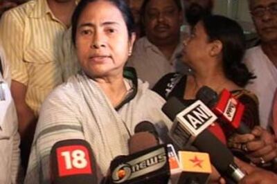 Mamata reaches Capital, to meet Sonia today