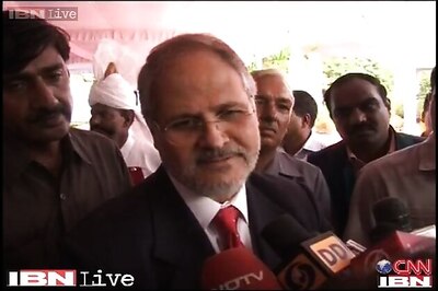 Najeeb Jung reviews Delhi's preparedness for the monsoons
