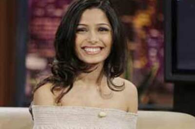 Pinto doles out fashion tips at D&G's party