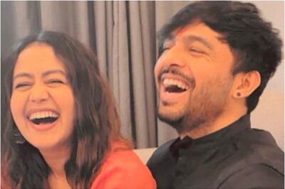 Neha Kakkar’s 'Mile Ho Tum' Feat Tony Kakkar Crosses One Billion Mark