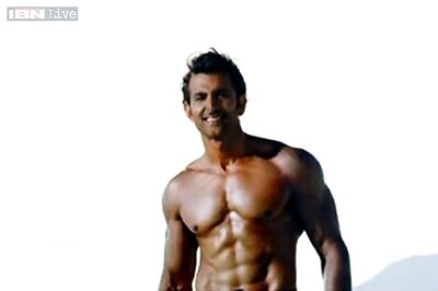 Hrithik Roshan sees 'sheer magic' in Tiger Shroff's dance moves