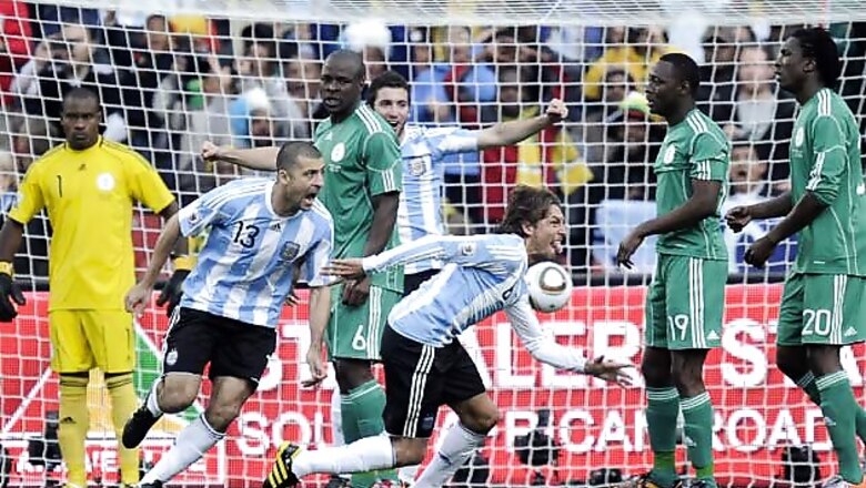 Argentina cling on for 1-0 win vs Nigeria