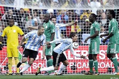 Argentina cling on for 1-0 win vs Nigeria