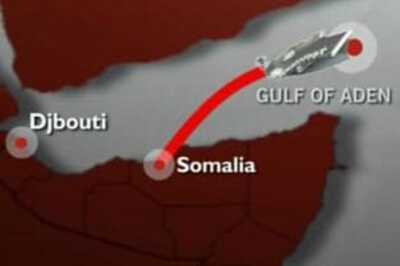Somali pirates fire at US Navy chopper