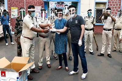 Covid-19: Mountaineer Megha Parmar and Entrepreneur Team up to Make Face Shields for Doctors and Police