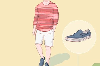 How to Wear Navy Sneakers