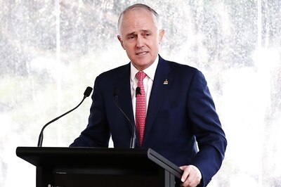 Australian PM Malcolm Turnbull Stubbornly Clings to Power, Offers Possible Second Leadership Vote