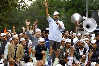 Referendum on contesting against Modi: Kejriwal's Varanasi schedule