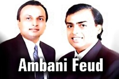 Anil sues Mukesh for Rs 10,000 cr, alleges slur