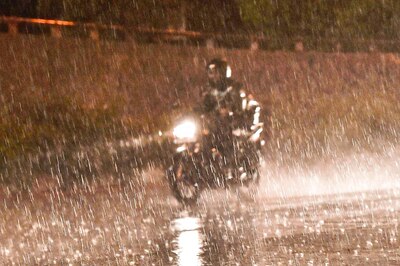 Weather News Updates: Delhi, Mumbai Receive Record 24-Hour Rain in October; Snowfall in Uttarakhand's Chamoli