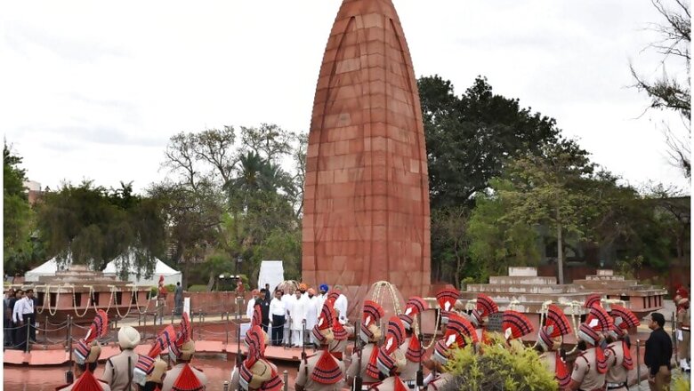 Amitabh Bachchan, Bhumi Pednekar & More Bollywood Celebs Pay Homage to Jallianwala Bagh Martyrs