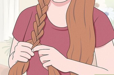 How to Get Curls Back After Straightening