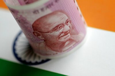 Rupee Rises 17 Paise to 71.67 Against USD in Early Trade Amid Strengthened Investor Sentiments
