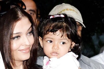 Snapshot: Aaradhya Bachchan spotted with mom Aishwarya