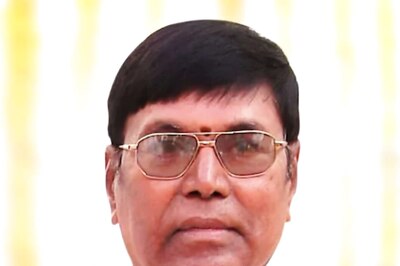 Chiranjeevi Offers Condolences To Filmmaker KS Ravindra On His Father’s Death