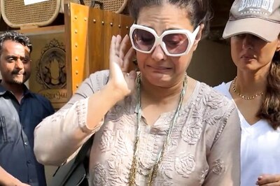 Kajol Gets Annoyed, Makes a Face After a Loud Car Honk Takes Her By Surprise; Watch Video