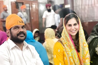 Ram Charan Hosts Langar at Golden Temple To Mark RRR Success, His Wife Upasana Participates In Seva