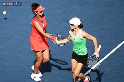 Sania Mirza breaks back into top 10 in women's double rankings