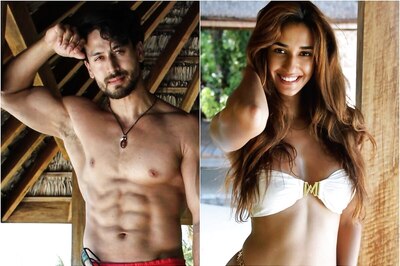 Tiger Shroff, Disha Patani Drop Stunning Pics in Beachwear from New Year's Vacay